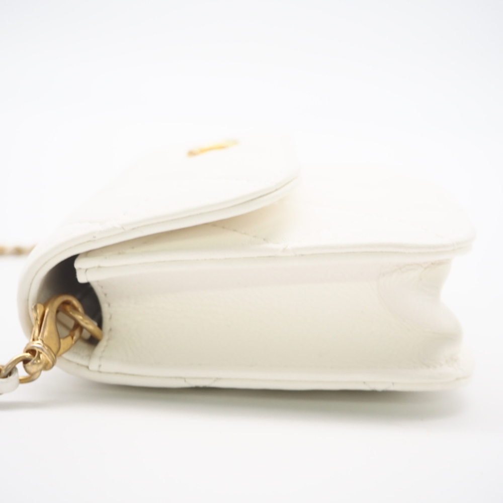 CHANEL Bag - Picture 4 of 16